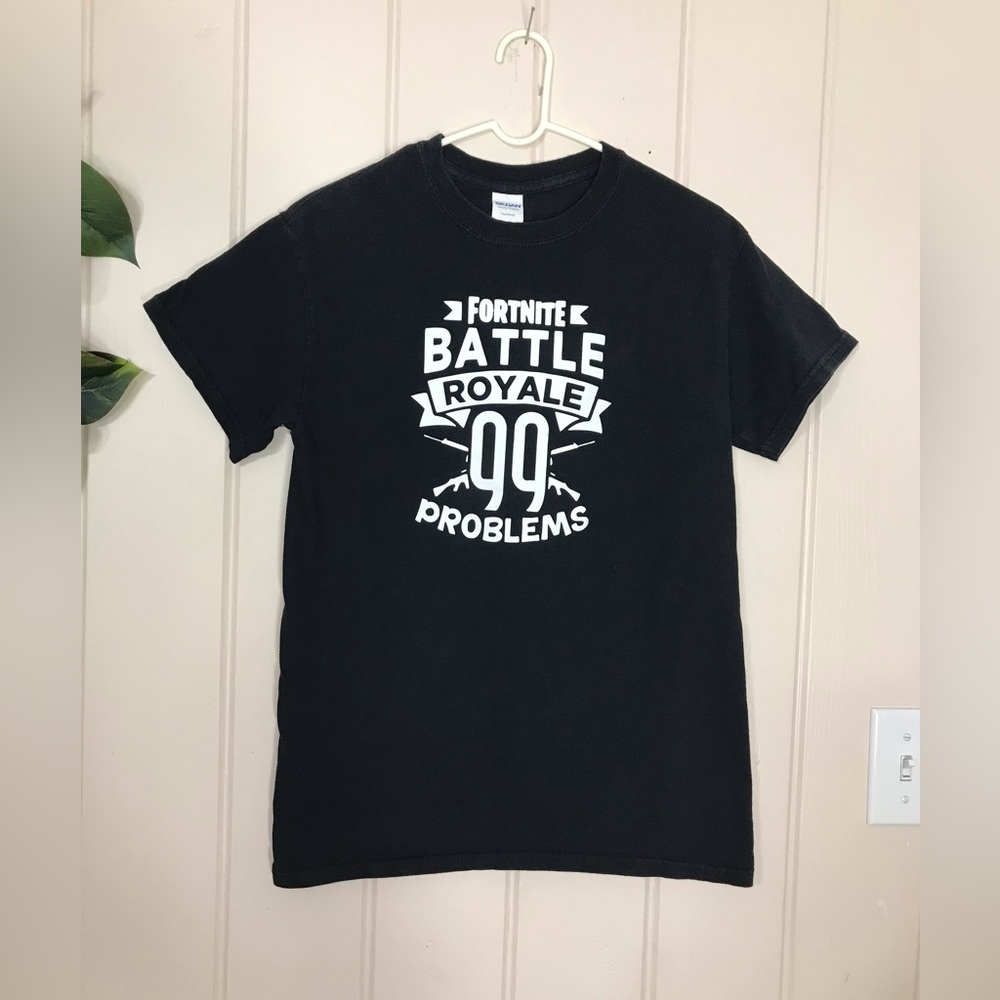 Fortnite Battle Royale 99 Problems T-shirt
Size Small Unisex 
100% Cotton - Picture 8 of 16